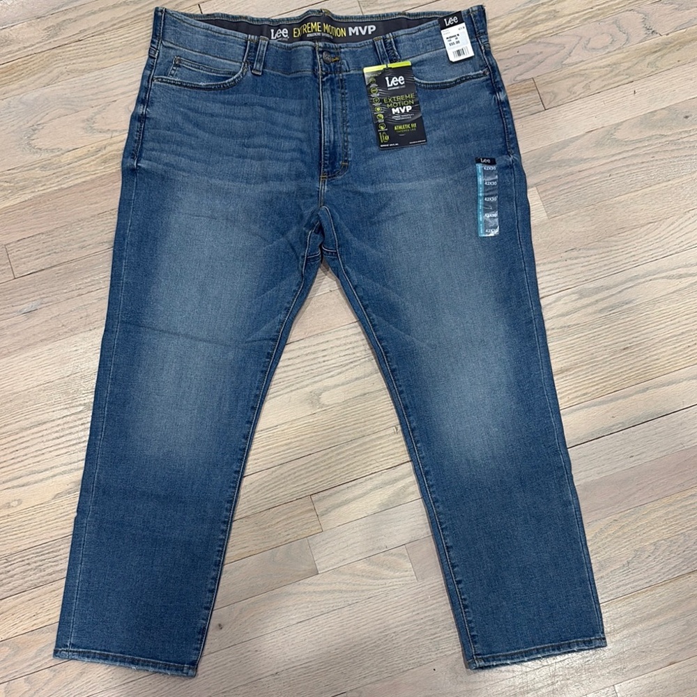 Lee Performance Series: Athletic Fit Tapered Leg Blue Jeans
